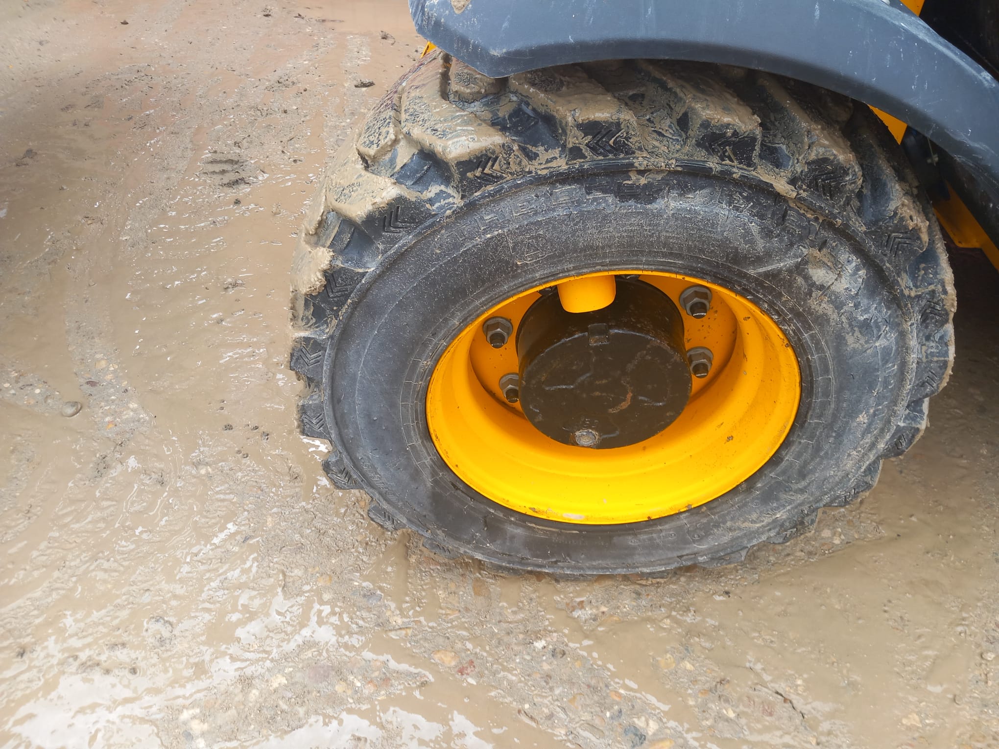 JCB 525.60