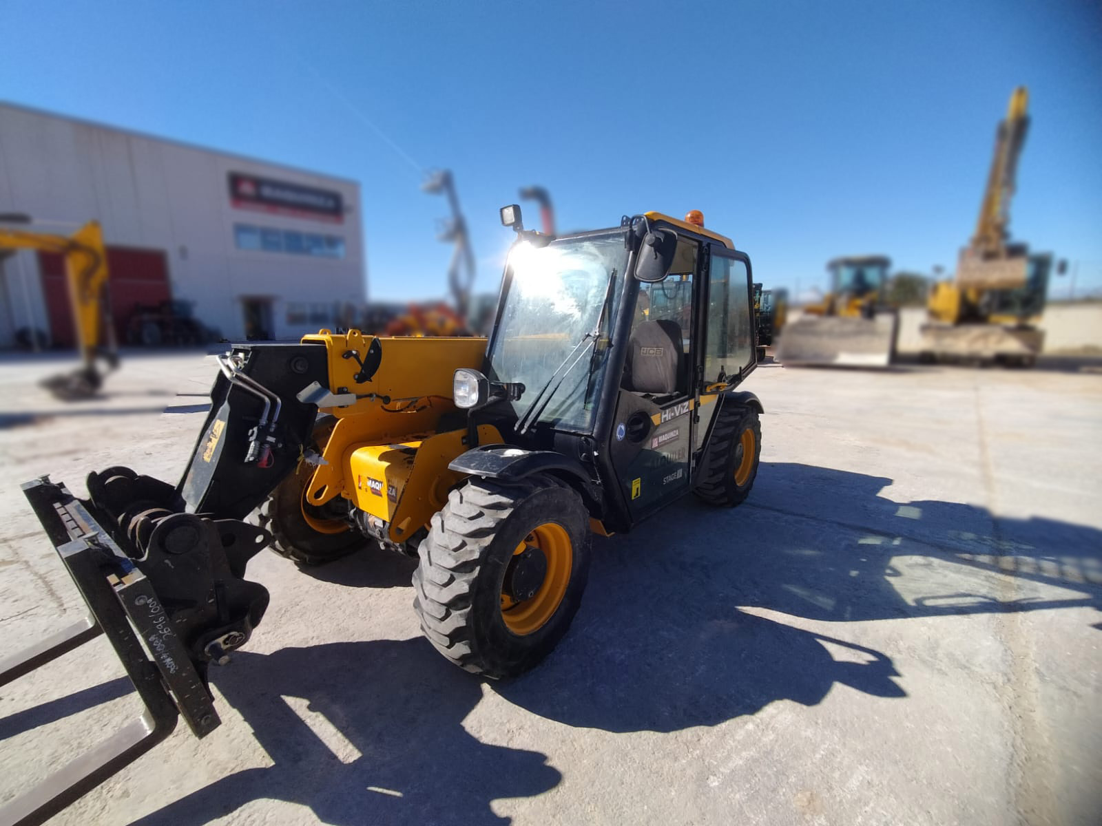 JCB 525.60