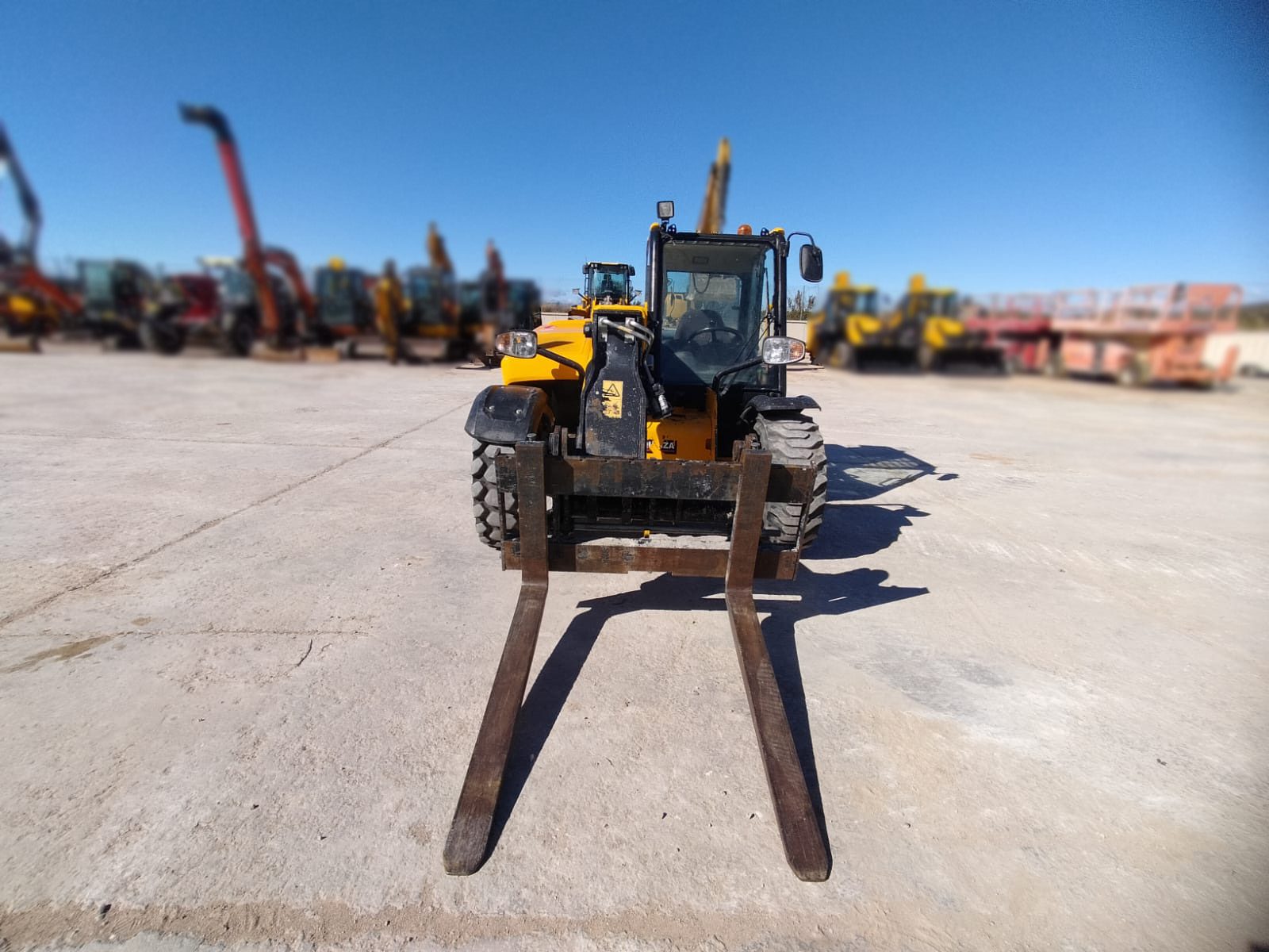 JCB 525.60