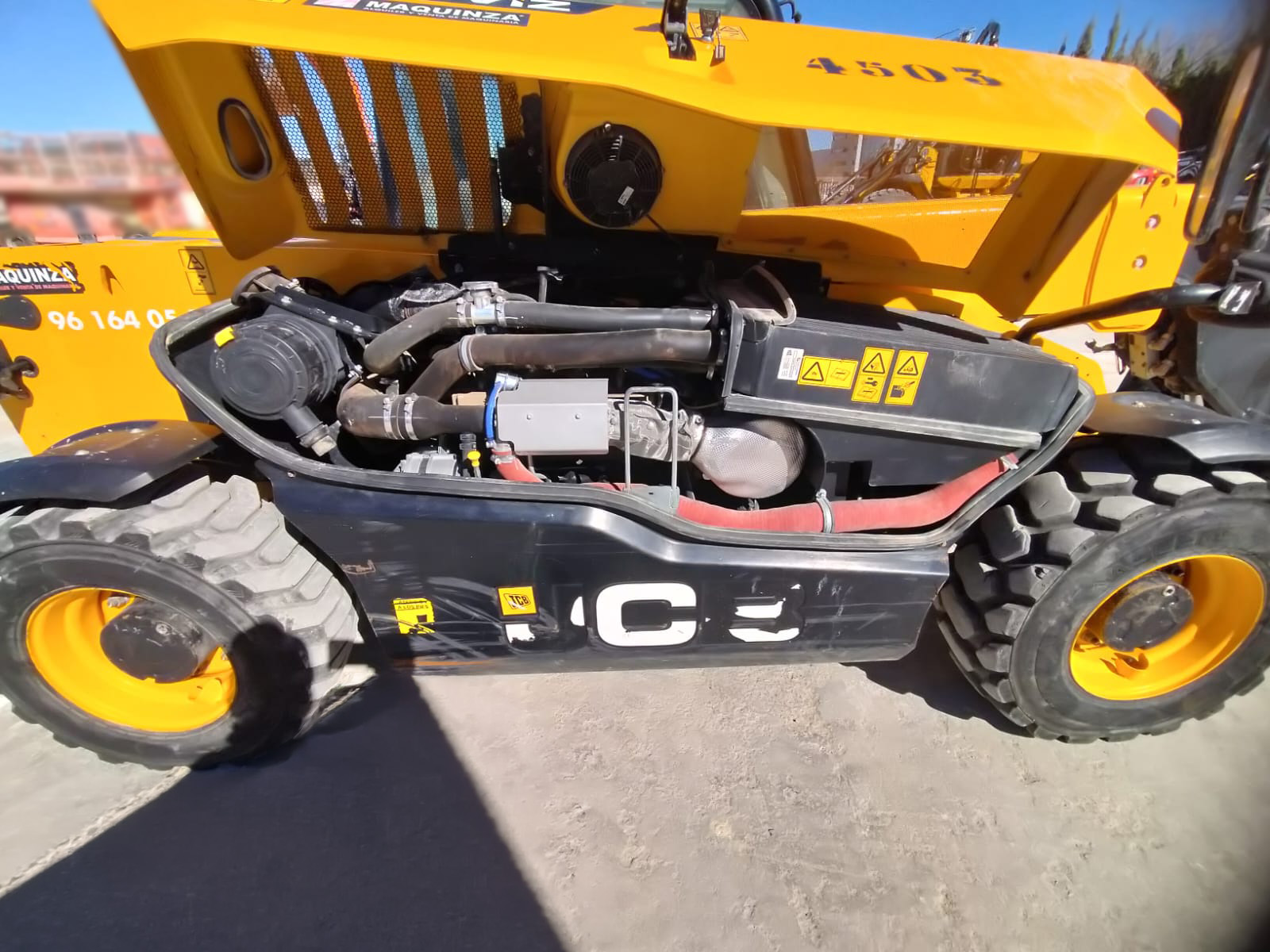 JCB 525.60