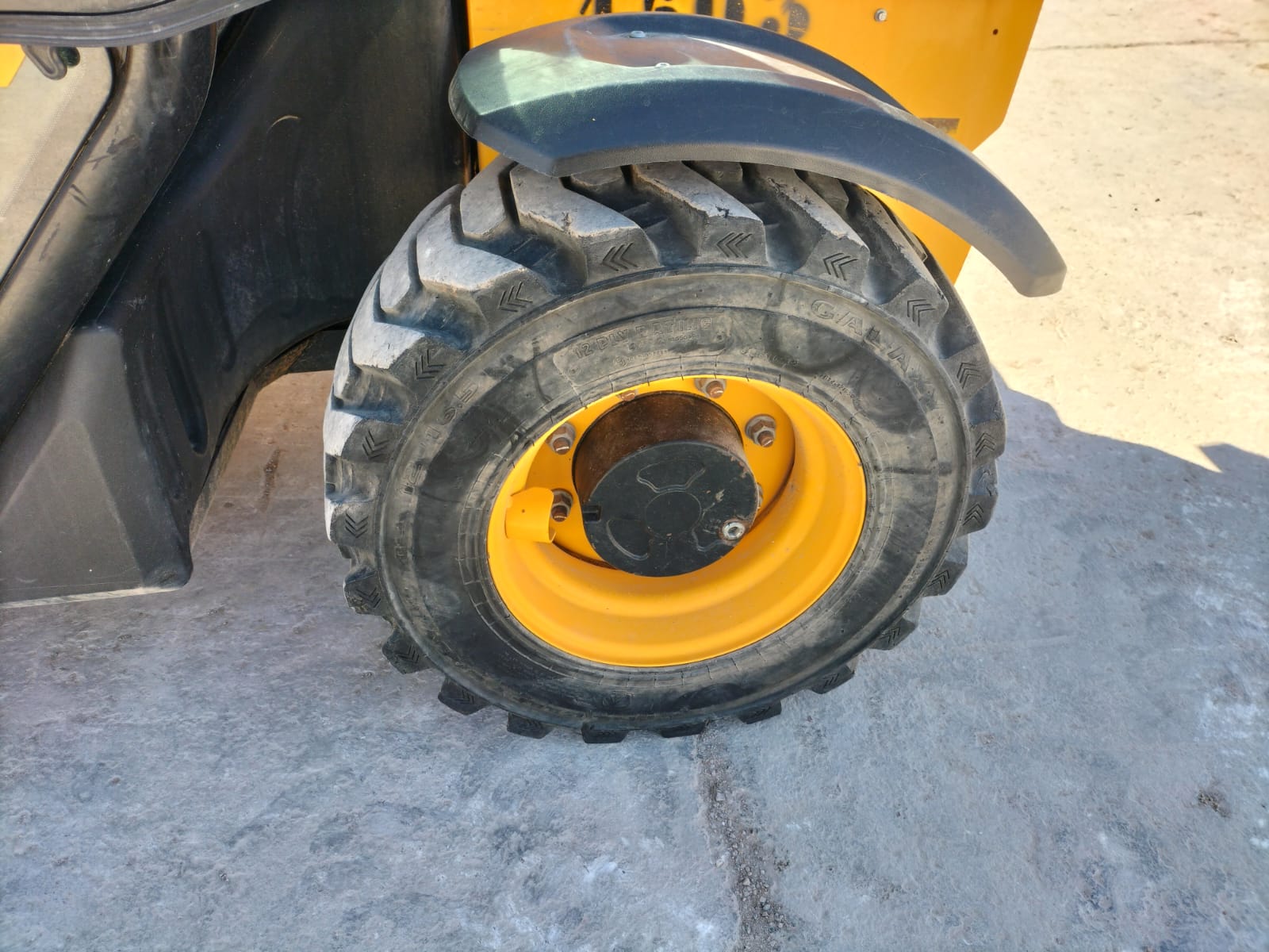 JCB 525.60