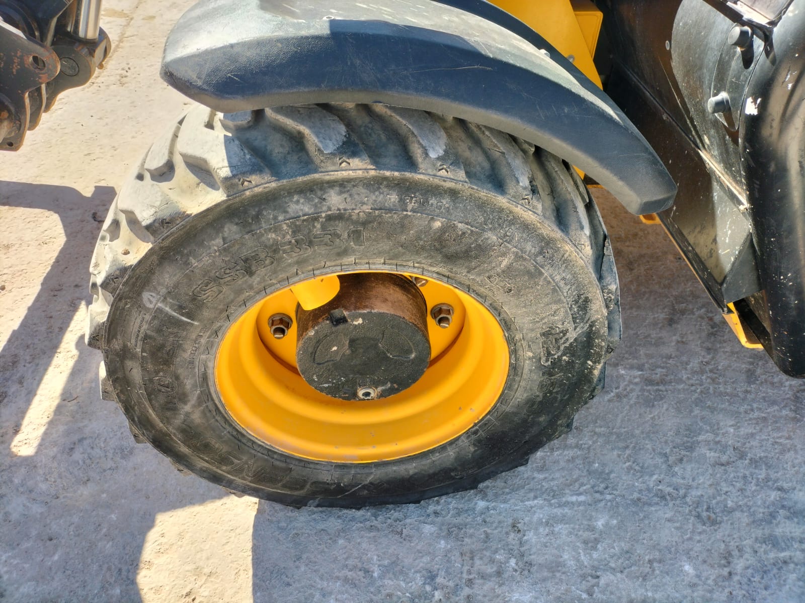 JCB 525.60