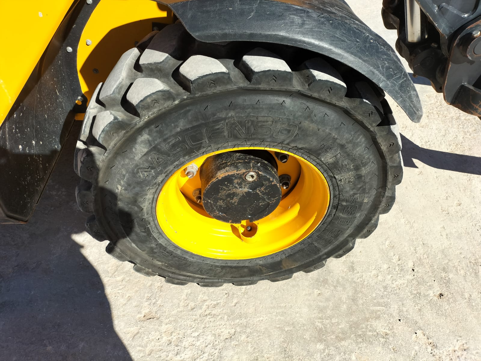 JCB 525.60