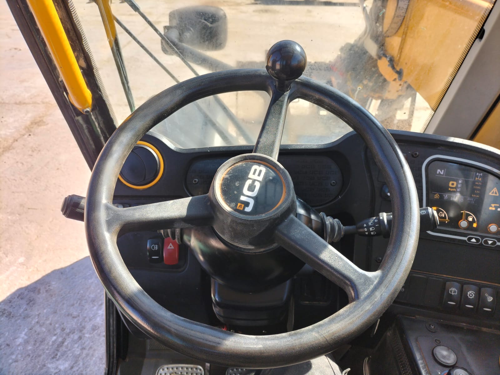 JCB 525.60