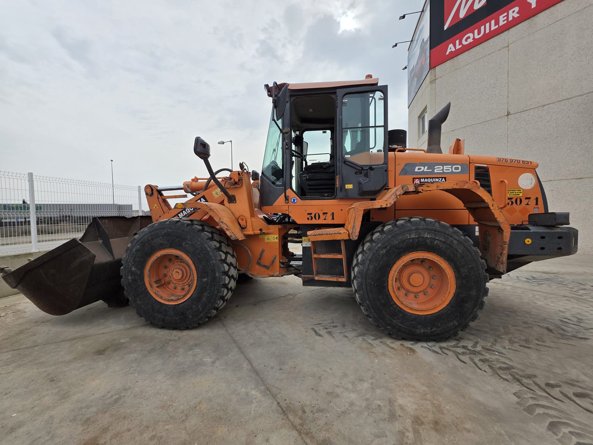 DOOSAN DL250-3