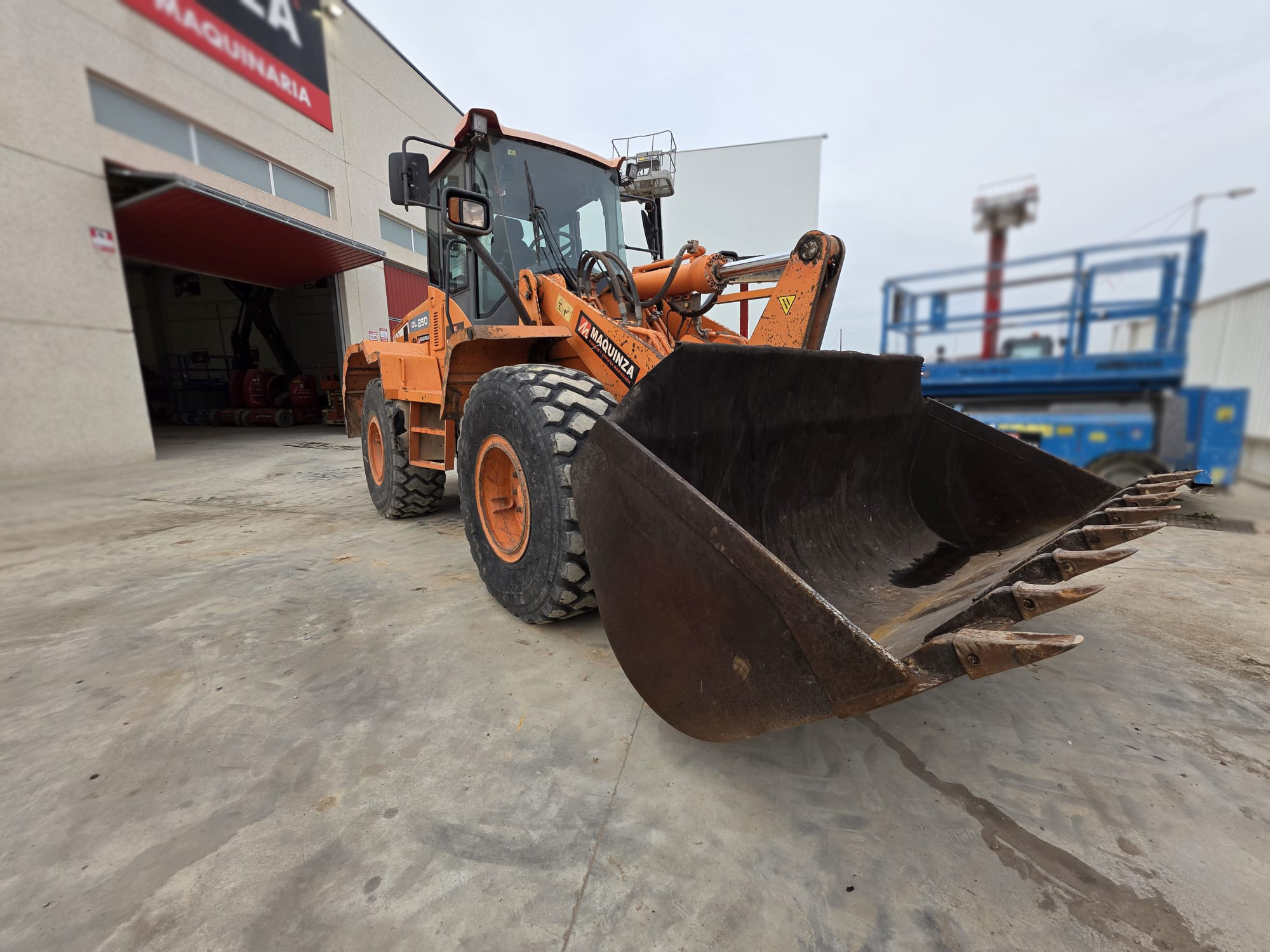 DOOSAN DL250-3