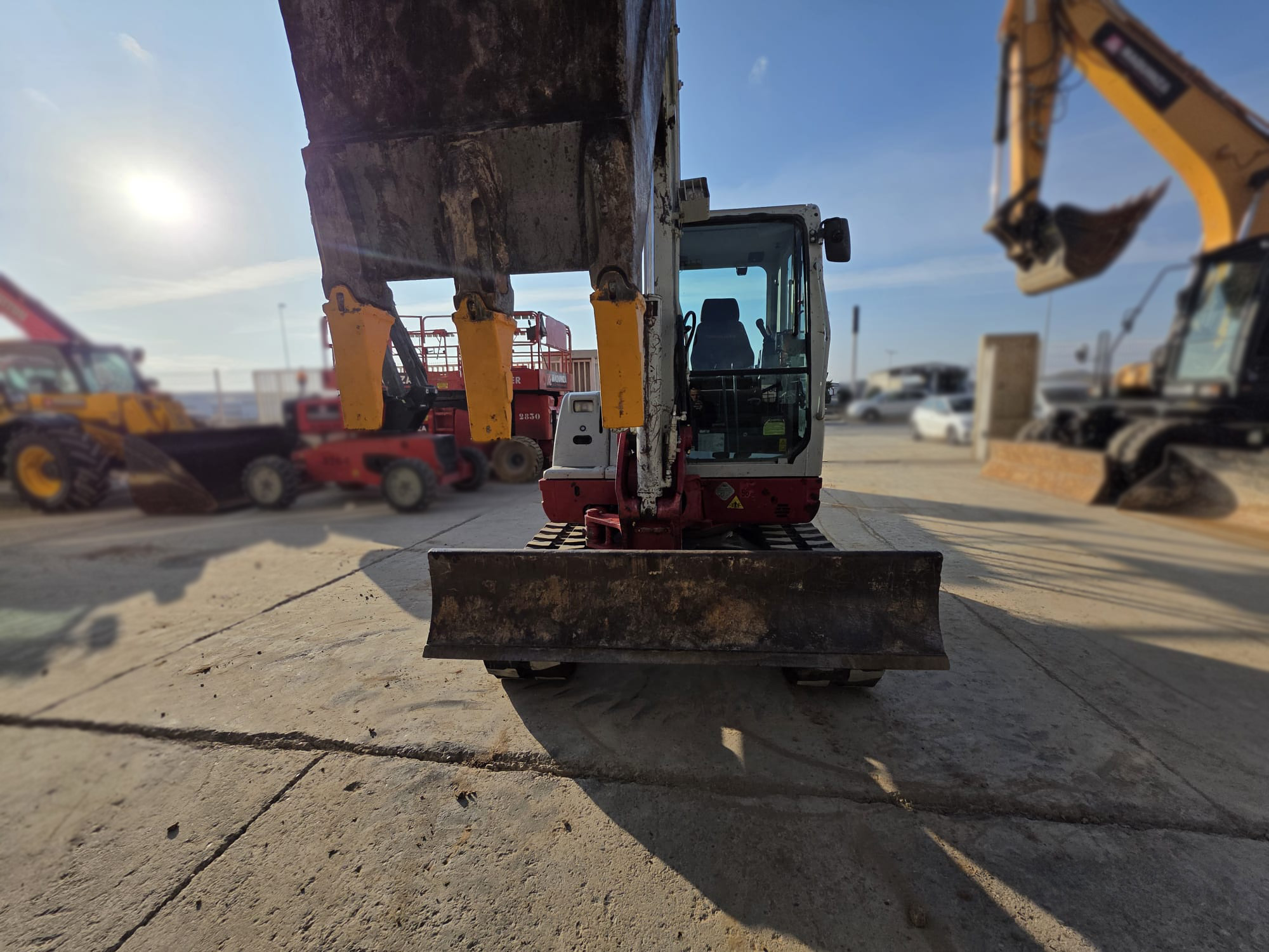 TAKEUCHI TB250