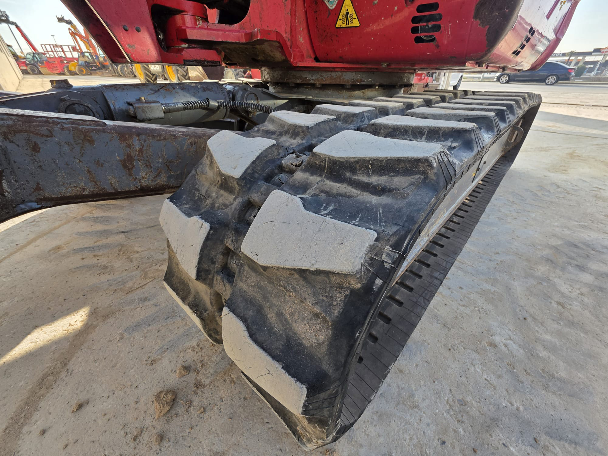 TAKEUCHI TB250