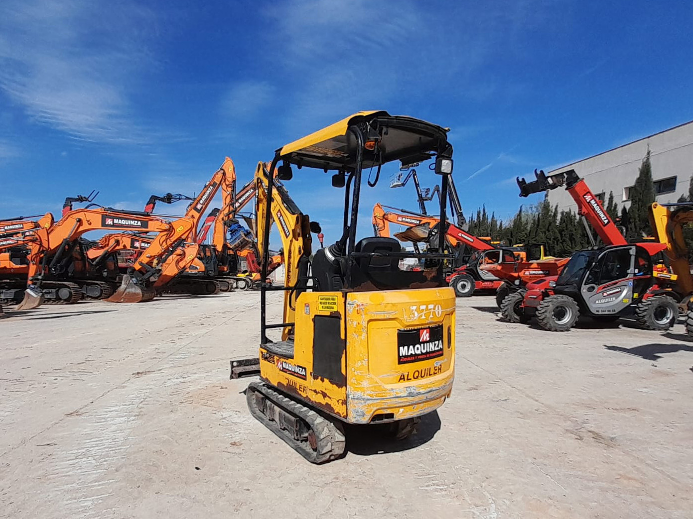 JCB 15C