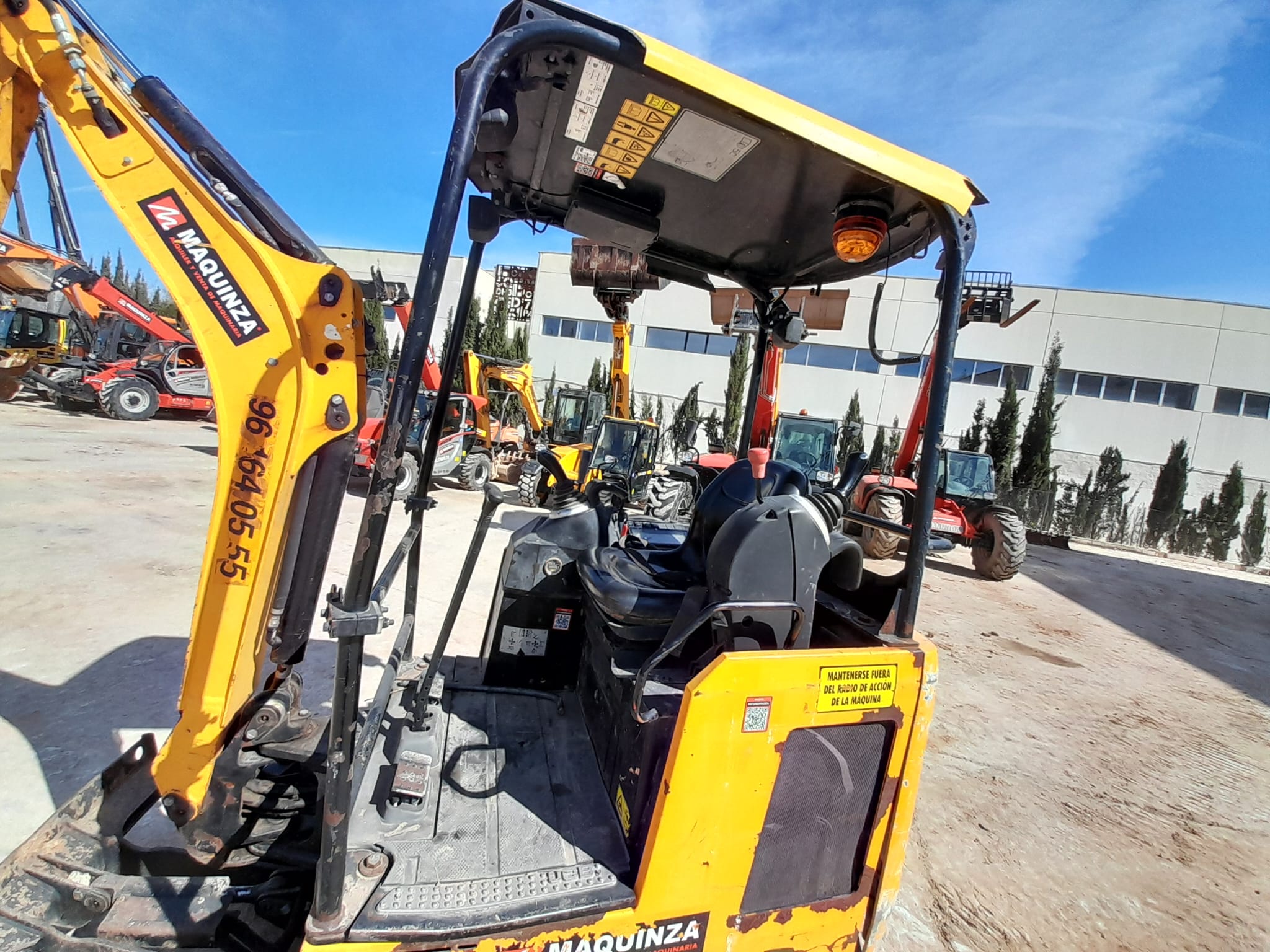 JCB 15C