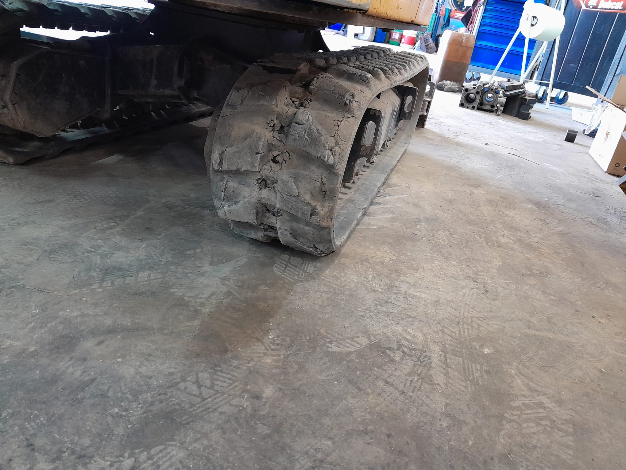 JCB 15C