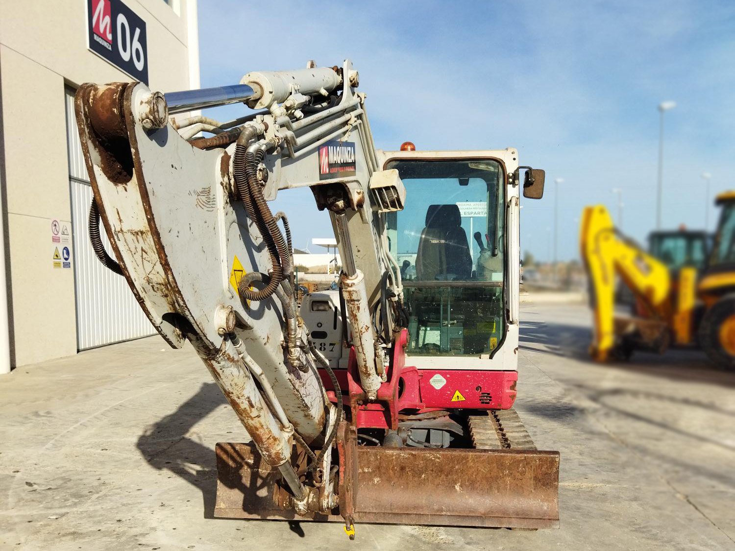 TAKEUCHI TB250