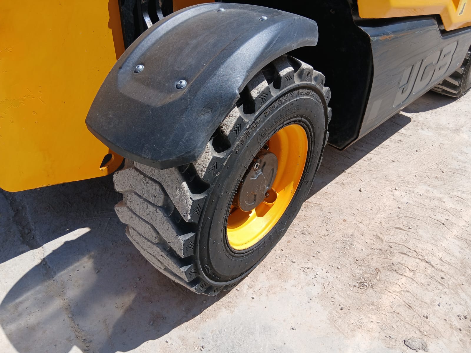 JCB 525.60
