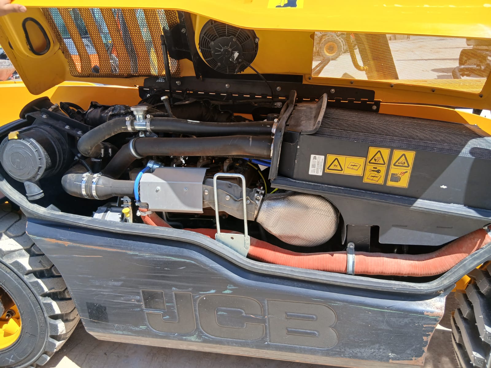 JCB 525.60