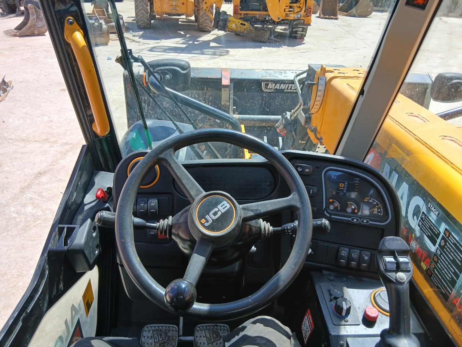 JCB 525.60