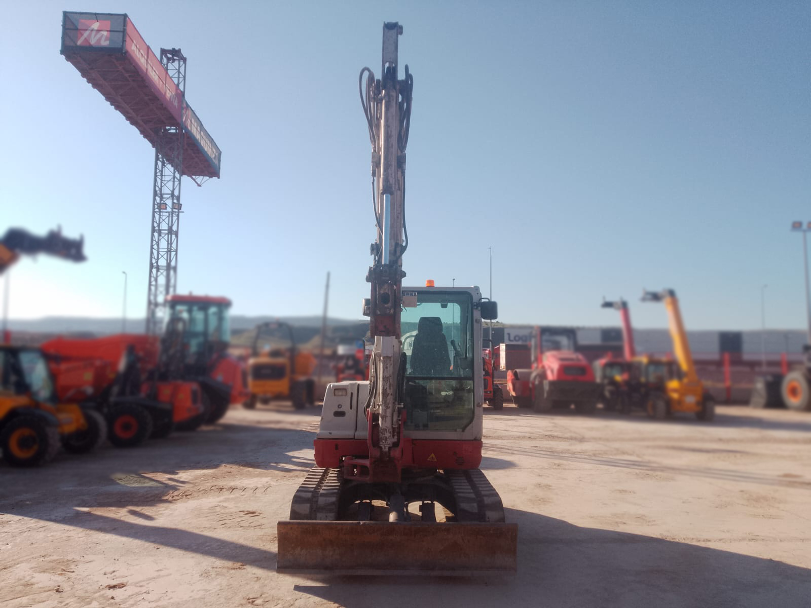 TAKEUCHI TB250