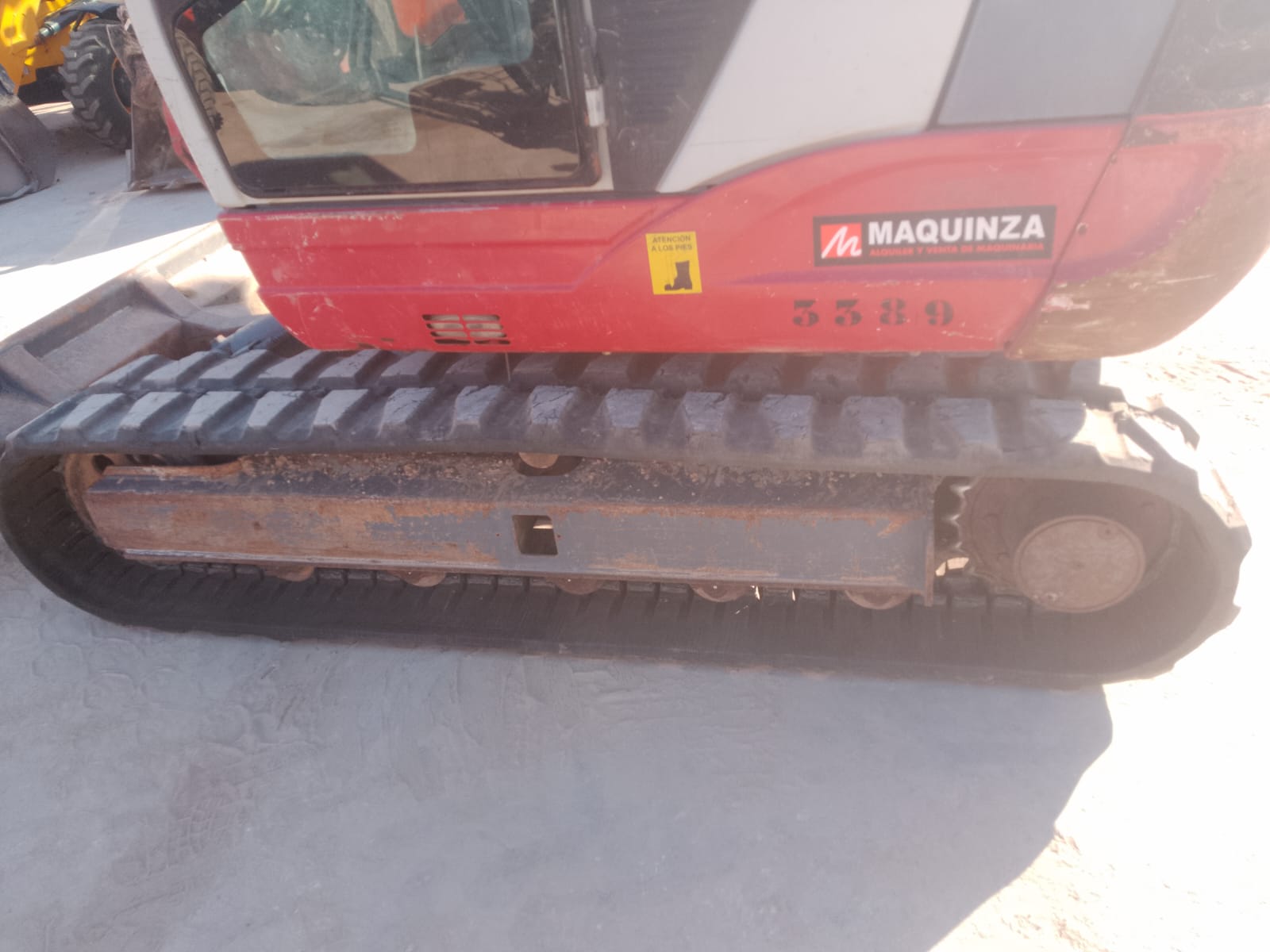 TAKEUCHI TB250