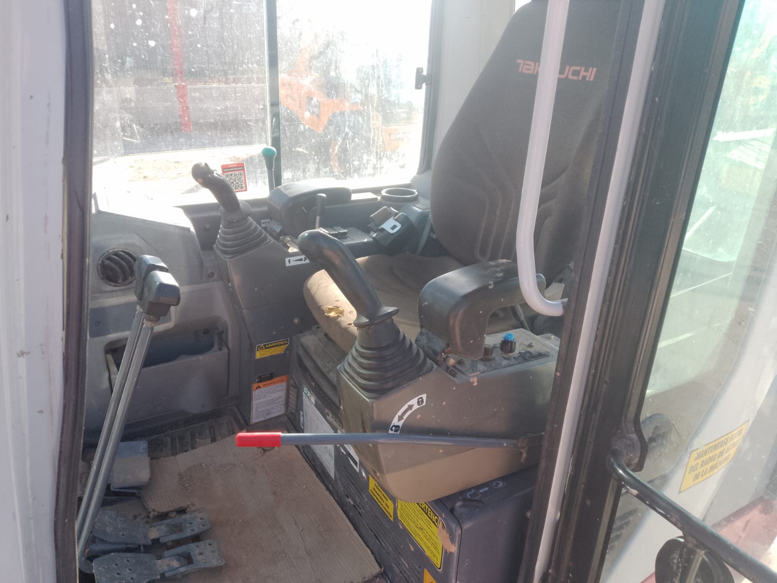 TAKEUCHI TB250