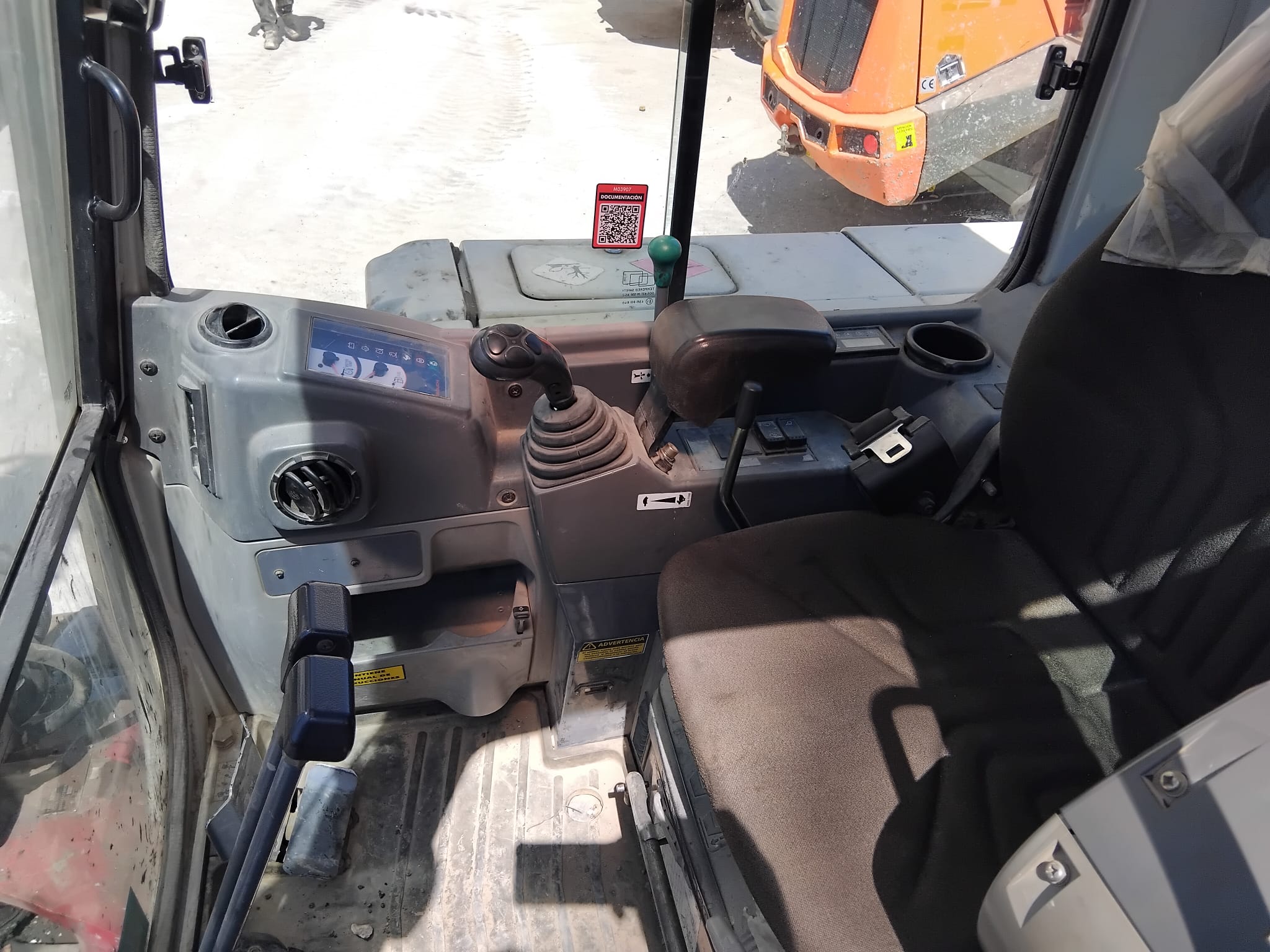 TAKEUCHI TB250 EASY