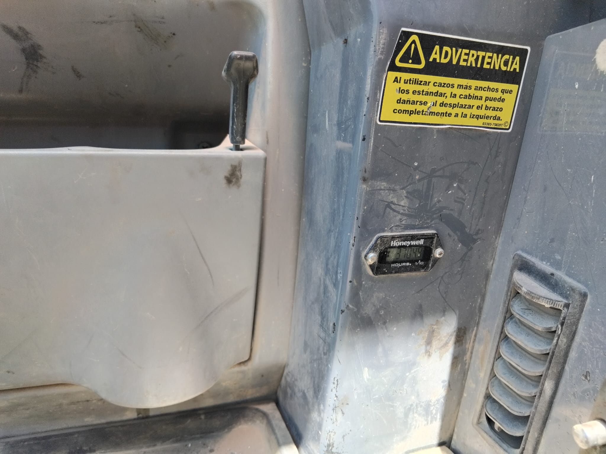 TAKEUCHI TB250 EASY