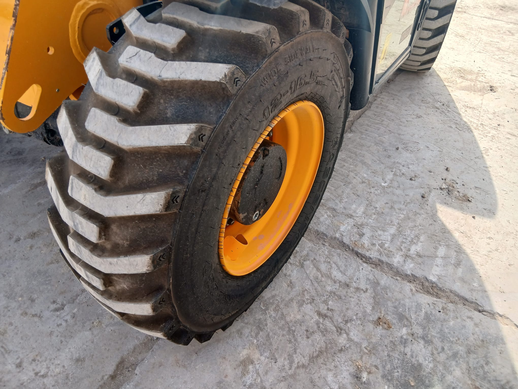 JCB 525.60