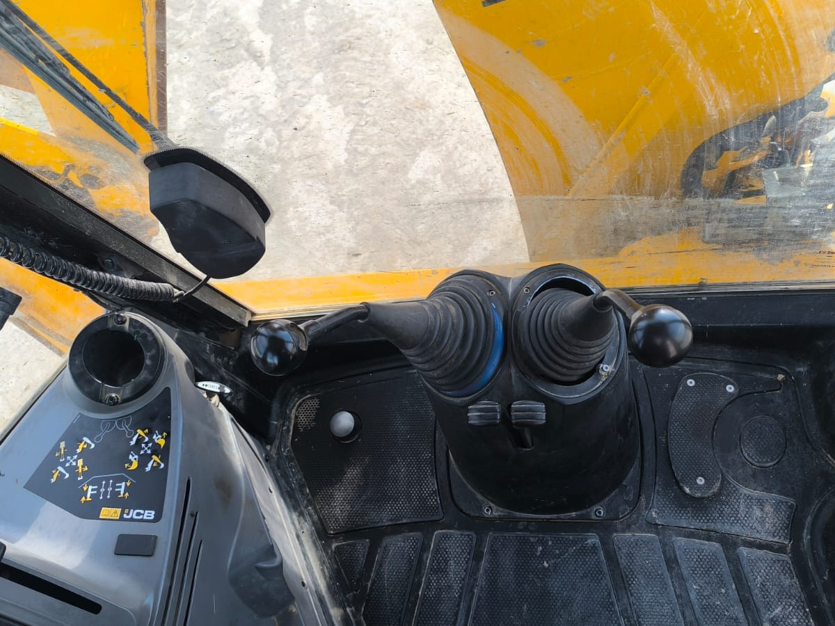 JCB 3CX